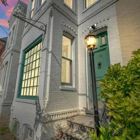 The Verdigris| 1800S Charm| King St| Easy Parking